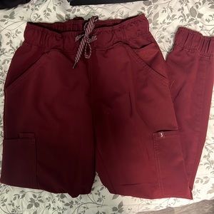 Jaanuu jogger style scrub pants